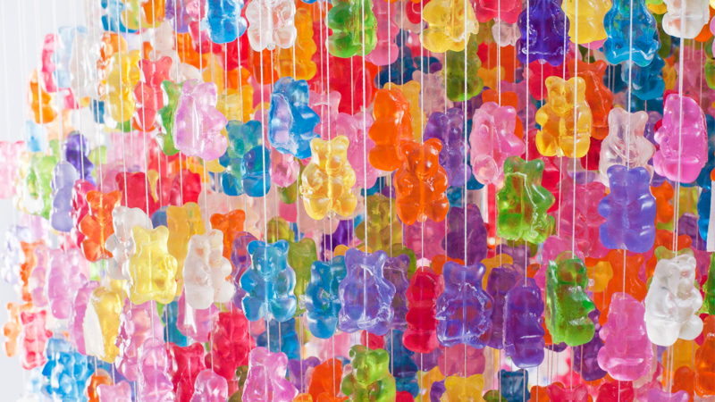 Illustration for article titled I Want to Eat This Awesomely Yummy 3,000 GummyBear Lamp So Badly